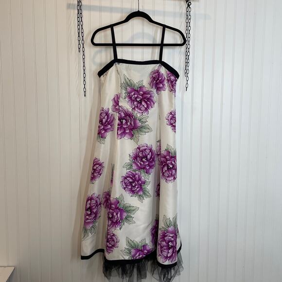 NWOT Signature by Robbie Bee Silk Cream & Purple Floral Lace Hem Dress Size 10 - Picture 1 of 6